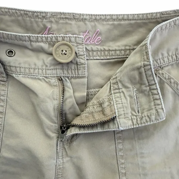 Aeropostale Women's 5/S Khaki Capri Pants Low Rise Utility Cargo Y2K 2000s - Image 7
