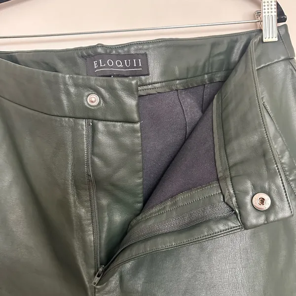 ELOQUII Women’s classic Fit Slim Green Faux Leather Ankle Dress Pants - Image 7