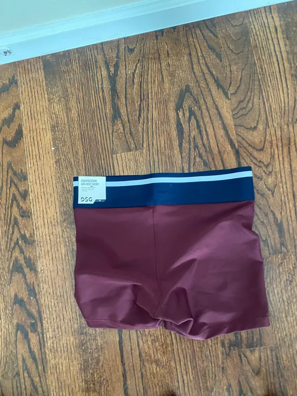 Dolce & Gabbana NWT DSG Athletic small Shorts Burgundy - Image 5