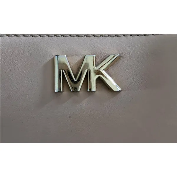 Michael Kors Bag Womens Size Medium Beige Tote Travel‎ Double Handles Logo - Image 3