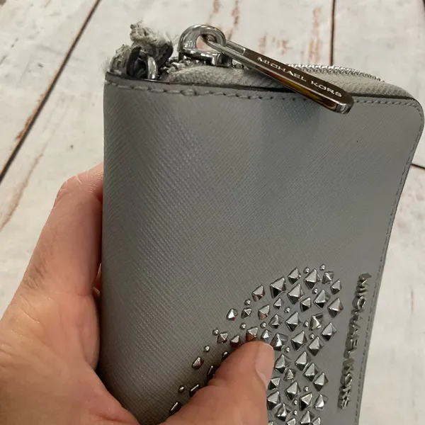 Michael Kors Cross‎ Grain Leather Embellished Wallet - Image 8