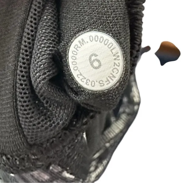 Lululemon Energy Longline Bra Medium Support B–D‎ Cups White Black Size 6 - Image 8