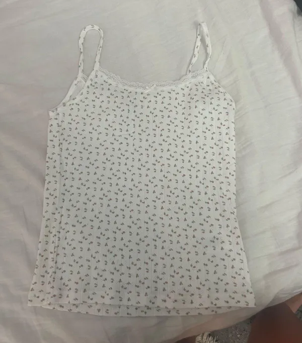 Brandy Melville Flower Tank - Image 3