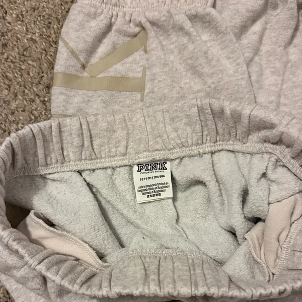 Victoria's Secret Women’s Cream Sweatpants - Image 2