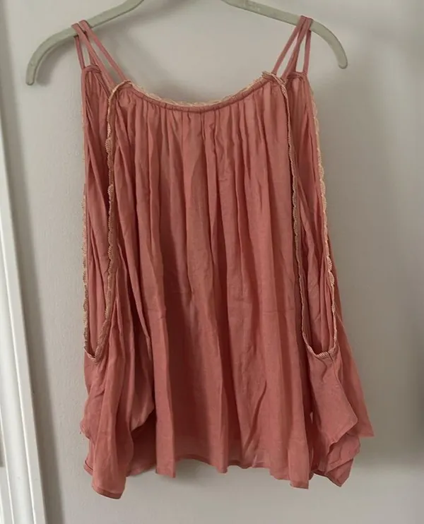 Off the shoulder blouse in size Medium - Image 5