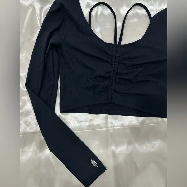 Free People Movement Hot Tip Layer Crop Top Long Sleeve Ruched Black Large Yoga - Image 9