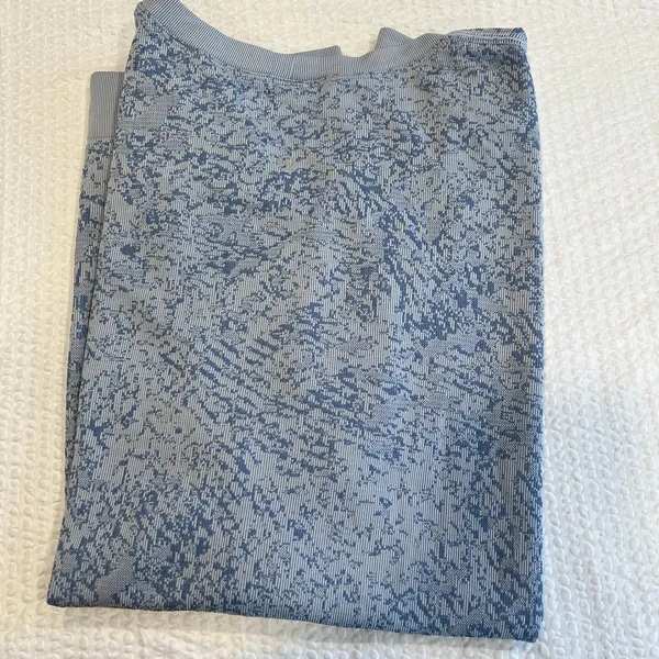 Lululemon Swiftly Breathe Short Sleeve L/XL women - Image 8