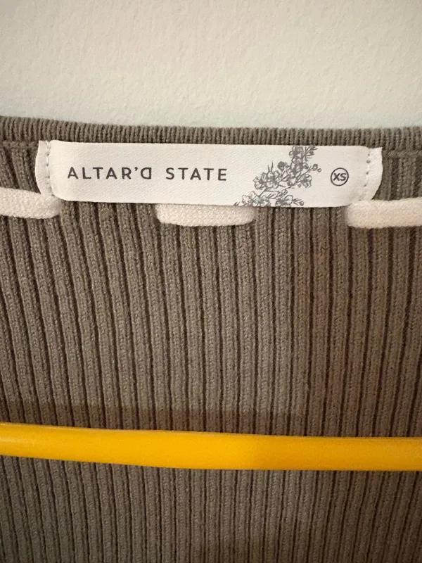 Altar'd State Top Long Sleeve Crop - Image 2