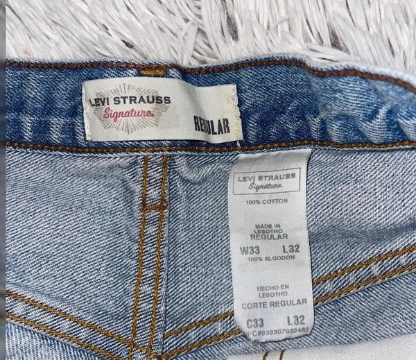 Levi’s Shorts - Image 3