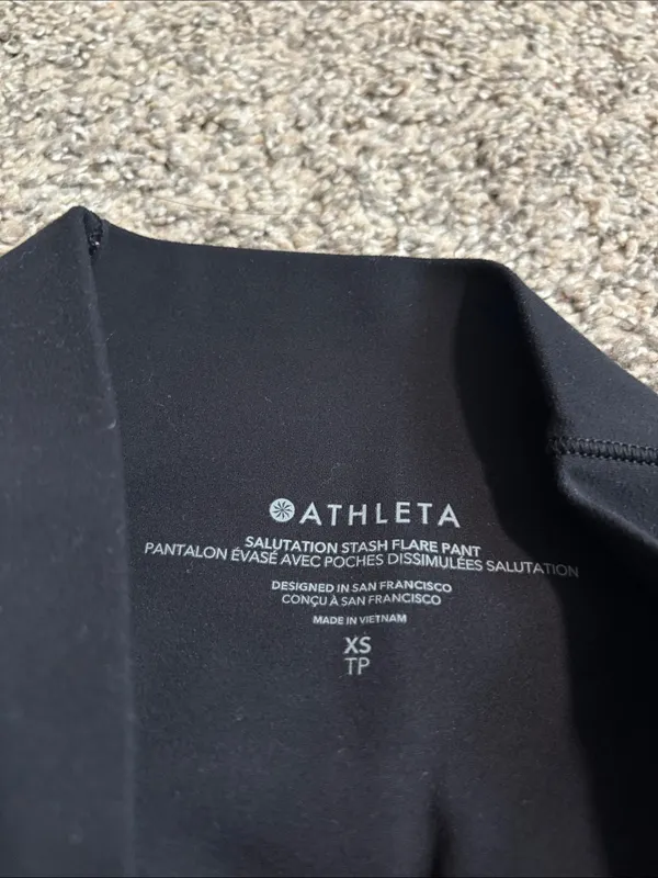 Athleta Salutation Stash Flares size XS - Image 3
