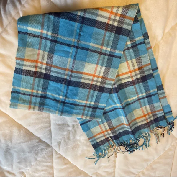 Cashmere Blue Plaid Fringe Scarf Made in Scotland 66 x 11.5 - Image 3