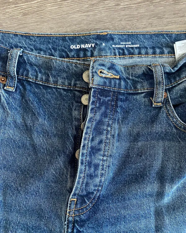 Old Navy High Rise Slouchy Straight Jeans Size 8 - Image 2