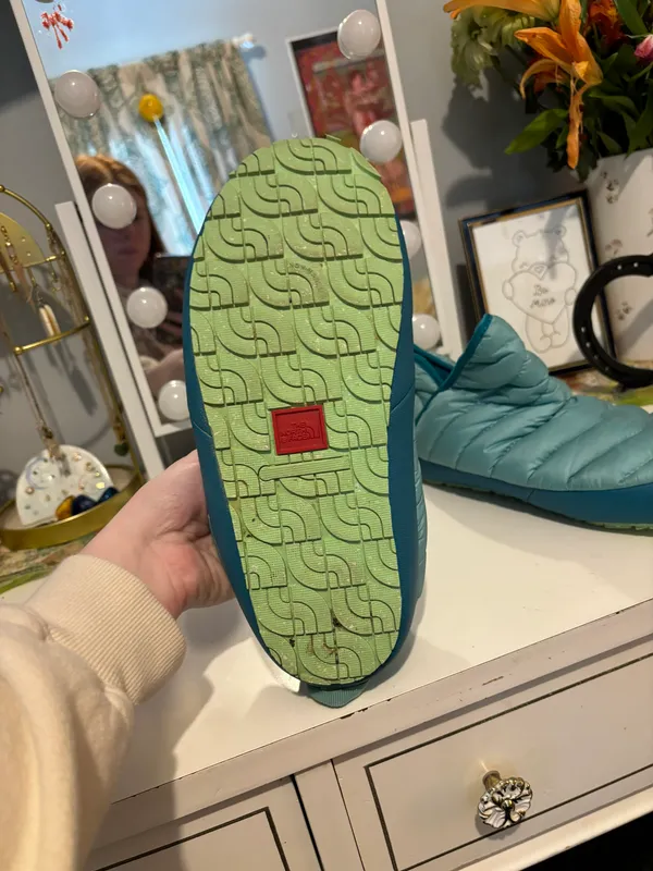 North Face Slippers - Image 2