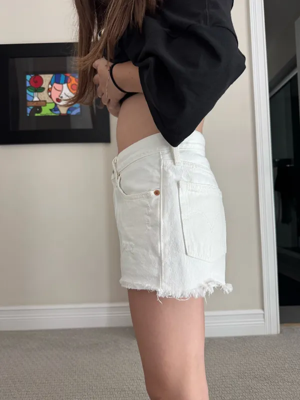Levi’s Jean Denim Shorts 501 - Image 2