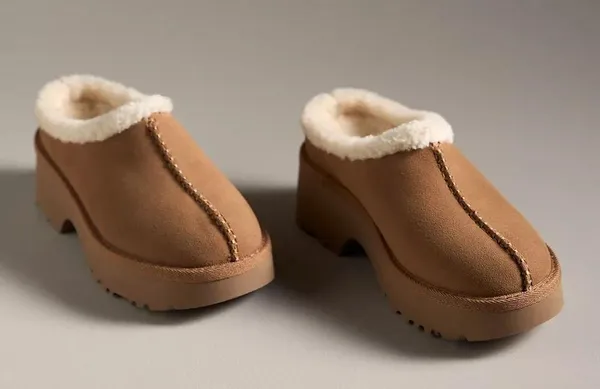 UGG® New Heights Cozy Clogs size 9 - Image 2