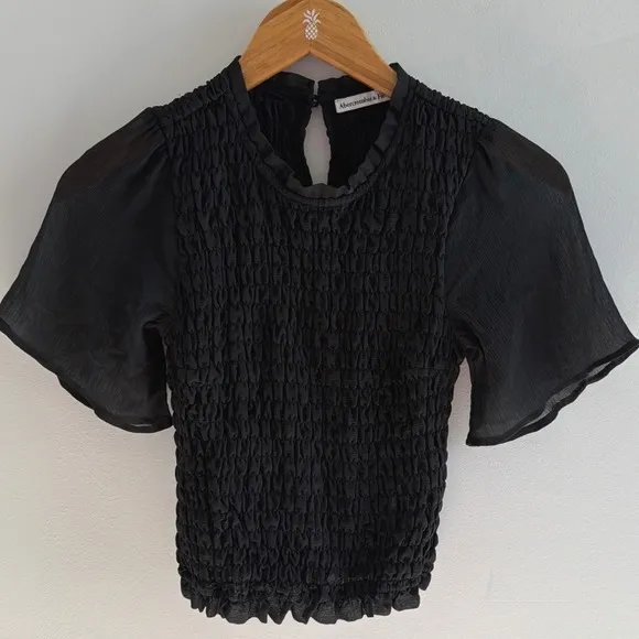 Abercrombie & Fitch Black Smocked Flutter Sleeve Top Y2K Coquette Crop Blouse XS - Image 2
