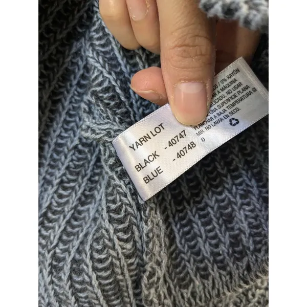 Universal Thread Sweater Dark Gray V Neck Puff Sleeve Knit Winter Size XS NWOT - Image 6