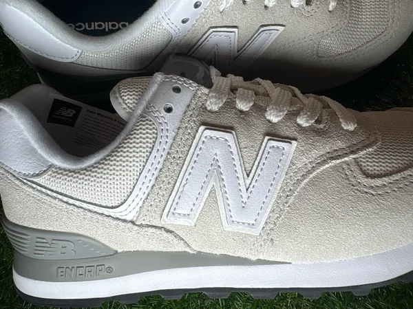 New Balance Unisex Sneakers 574 women’s 8.5 - Image 2