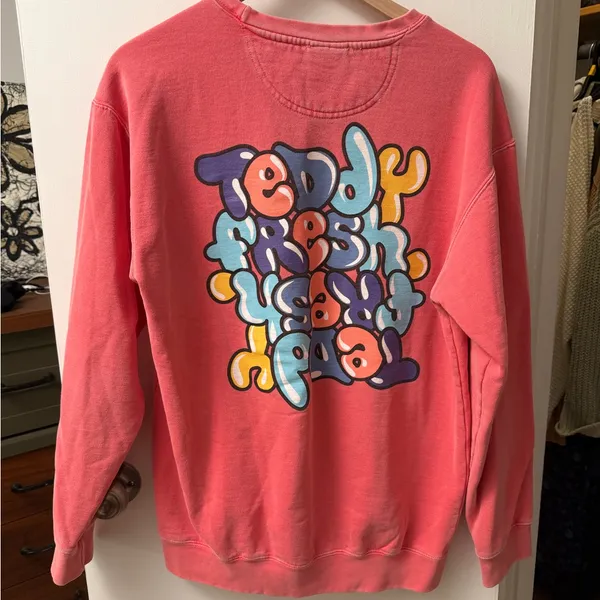 Teddy Fresh Graffiti Graphic Crewneck Size Medium - Image 4