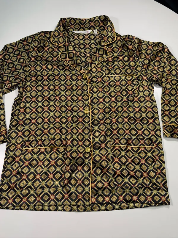 Victoria's Secret Gold Geometric Satin Pajama Set Size Large - Image 2