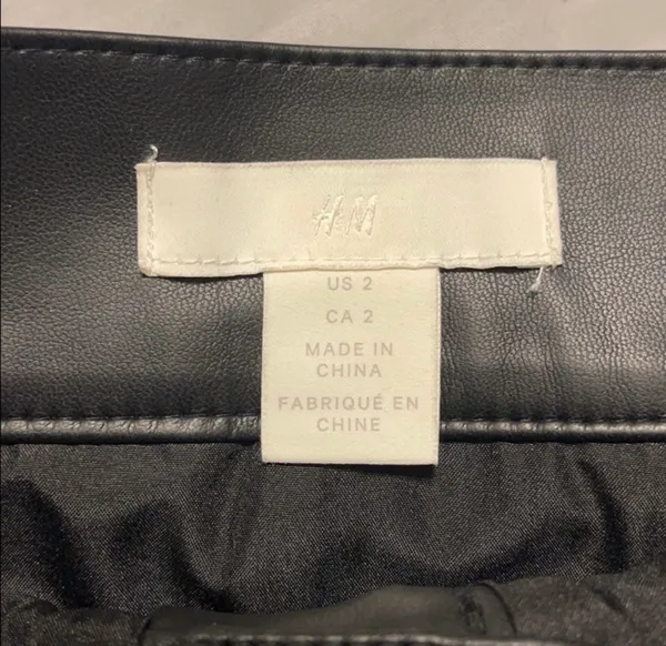 Hennes & Mauritz Leather Skirt - Image 7