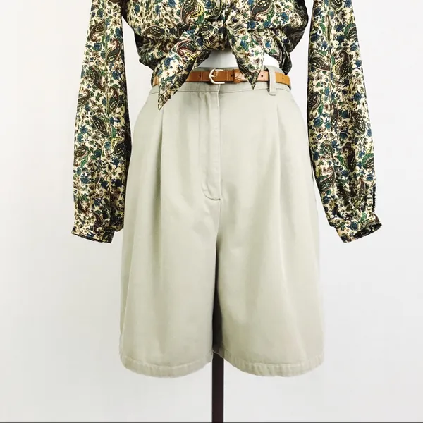 Vintage Ralph Lauren High-Waisted Cotton Shorts | Size 6 - Image 2