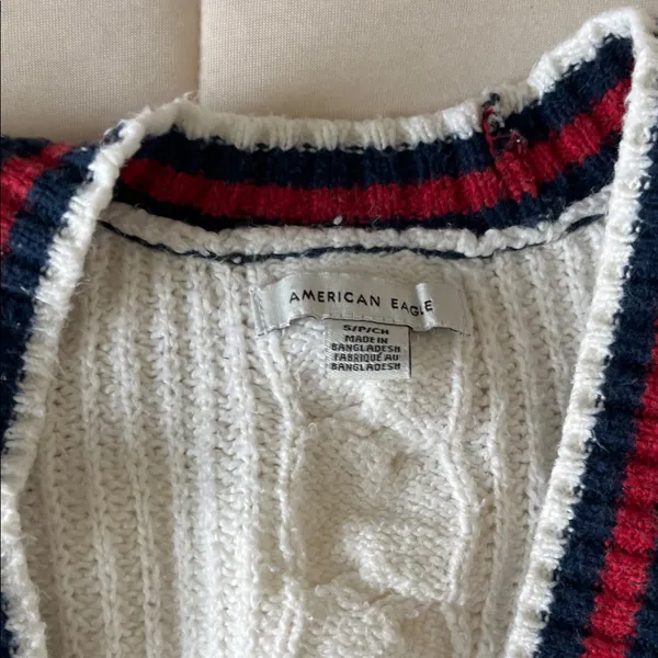 American Eagle Classic White Cable Knit Cardigan with Navy and Red Accents - Image 2