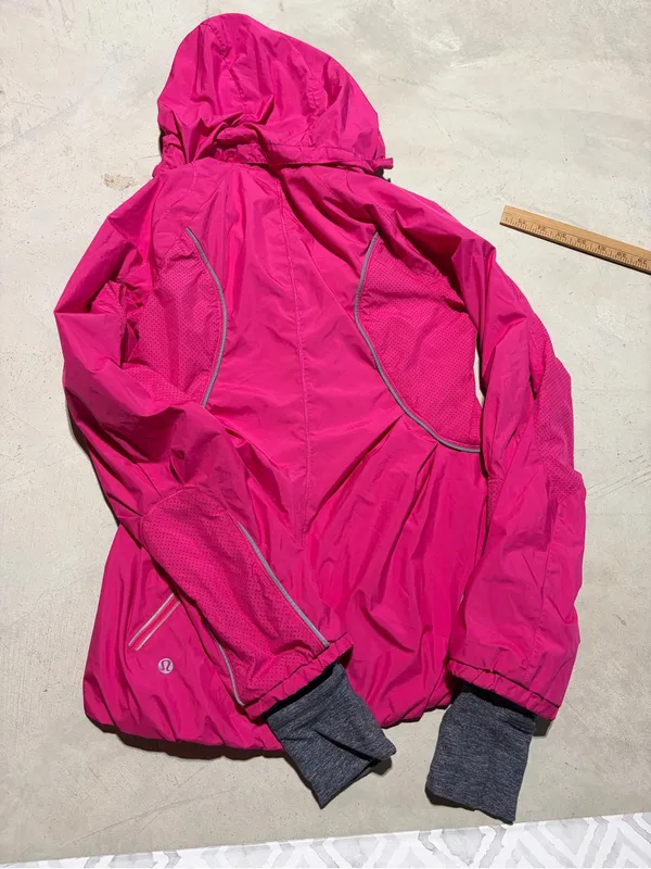 Lululemon run inspire jacket Women’s Pink Hooded Windbreaker Jacket 4 - Image 6