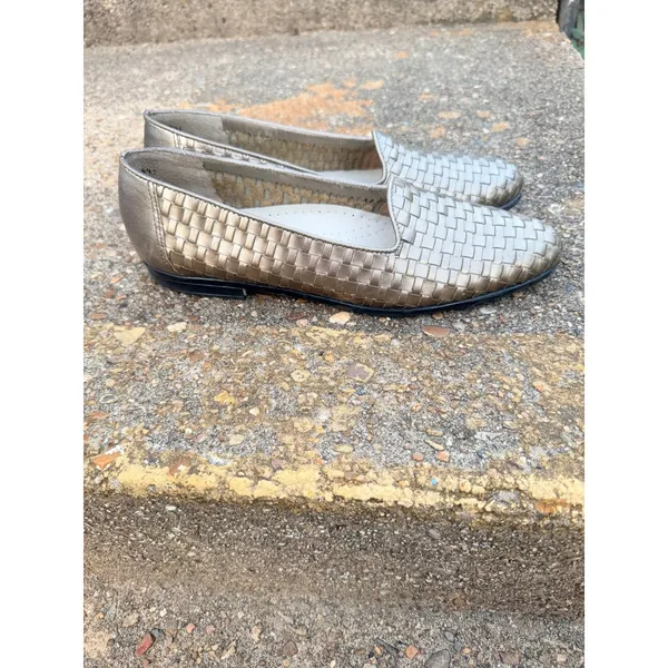 Trotters Womens 8.5‎ Woven Leather Loafers Metallic Pewter Gold Brazil 158-704 - Image 4