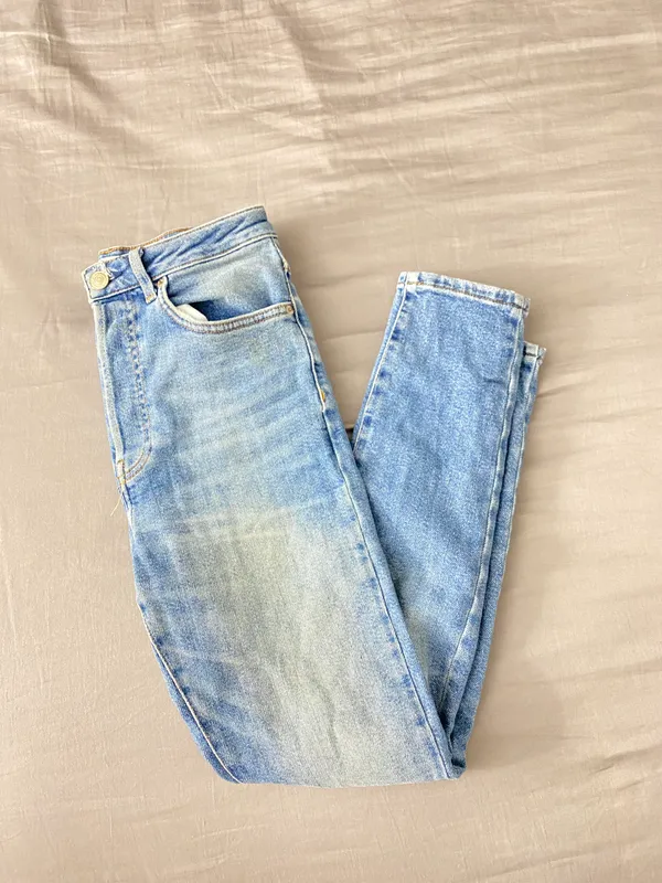 Forever 21 High Waisted Denim Jeans - Image 6