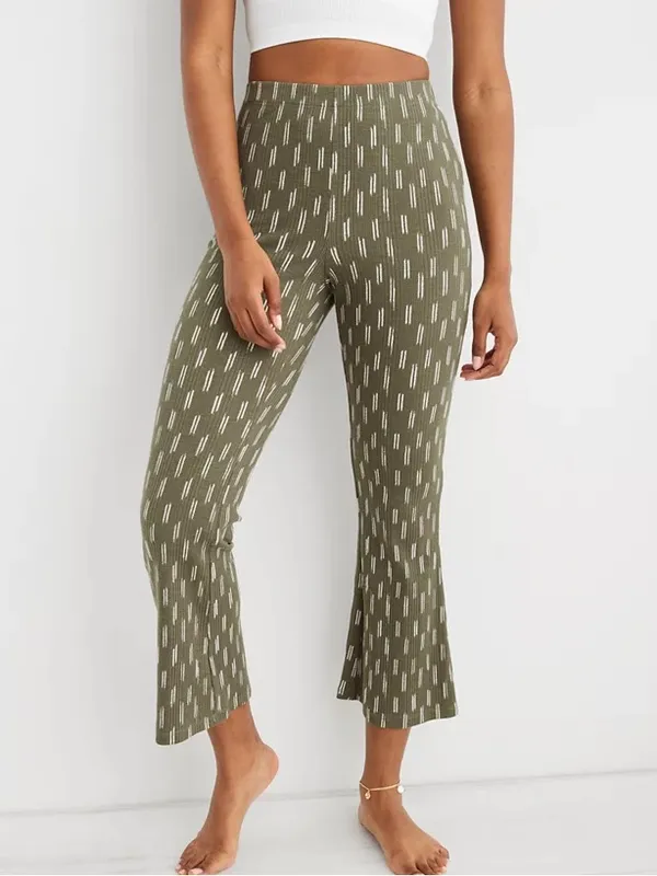 Aerie High Waisted Olive Fun Ribbed Patterned Cropped Kick Flare Leggings size M - Image 2