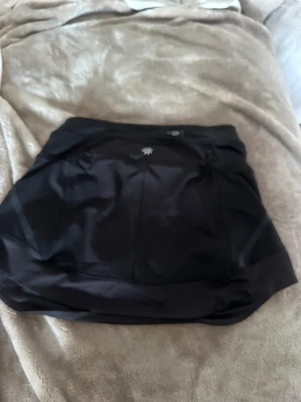 Athleta black tennis mini skirt with built in shorts. - Image 3