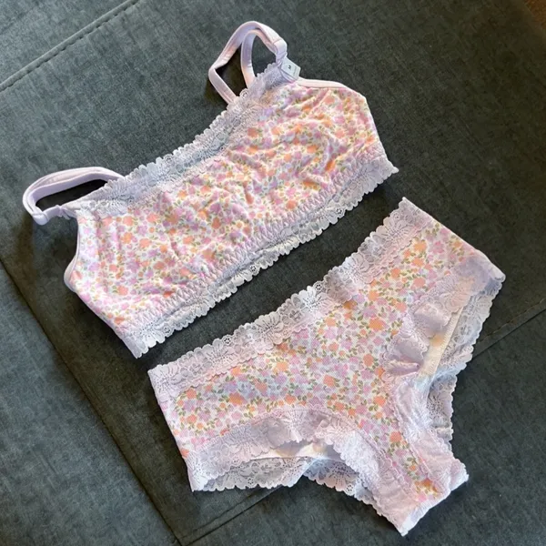 💐VS PINK Cotton Lace Trim Bralette & Cotton Cheeky Panty Petite Lilac Floral M - Image 8