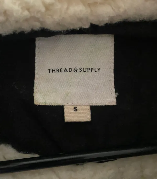 Thread & Supply Women's sherpa pullover sweater white size small - Image 5