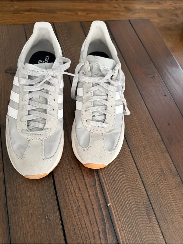 Title: adidas Women’s Run 70s 2.0 Sneakers Size 11 Light Gray Athletic Shoes - Image 12