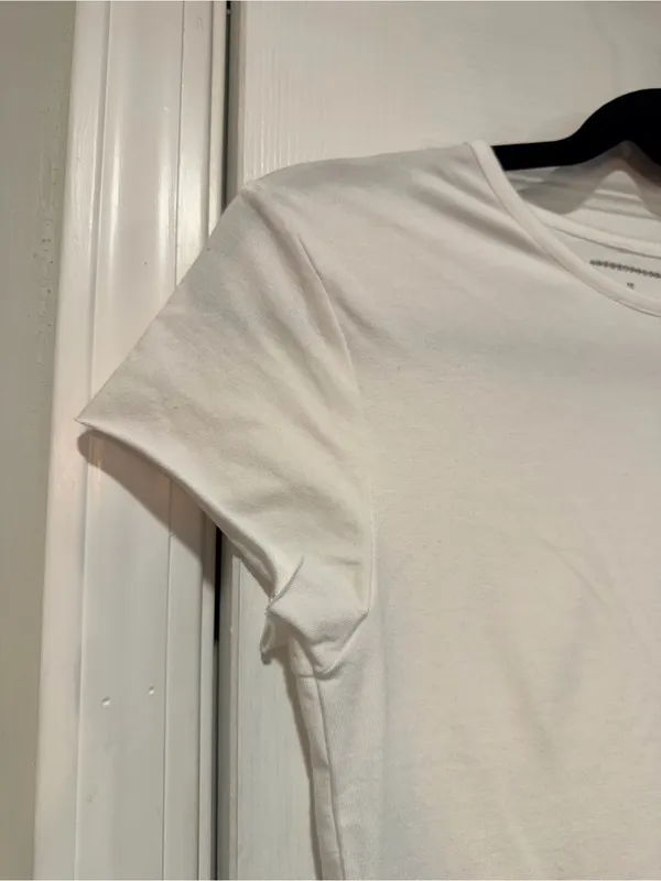 NWOT Anthropologie Size XS White Stretch Short Sleeve Raw Hem Stretch Crop Top - Image 3