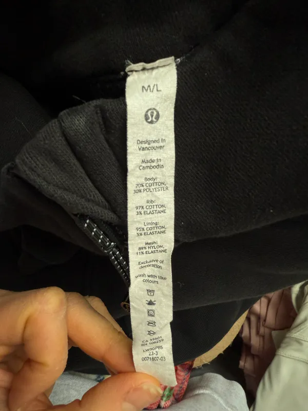 Lululemon Black scuba full zip funnel neck - Image 3