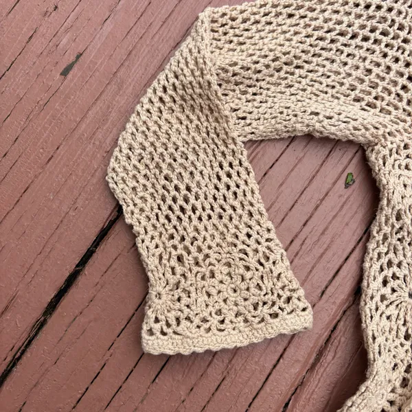 Boho crochet knit top size xs/s lightweight tan colored - Image 4