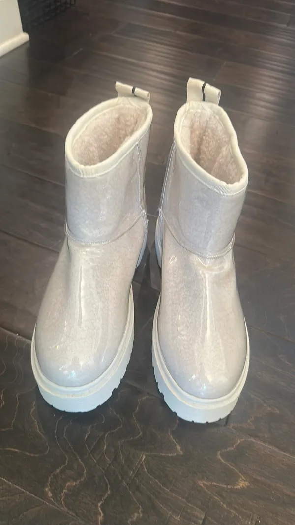 Steve Madden White Patent Sherpa-Lined Ankle Boots - Image 4