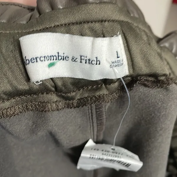 Abercrombie & Fitch Vegan Leather High Waist Paperbag Shorts Minimalist Neutral - Image 4