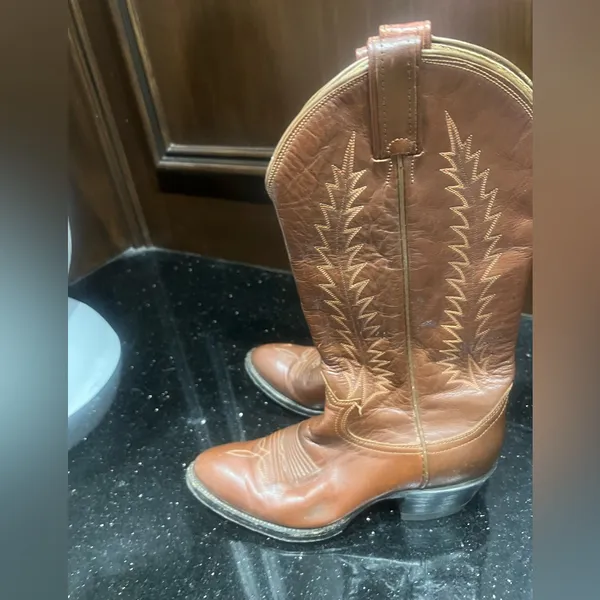Tony Lama Brown Women’s Leather Boots size 5 1/2 - Image 9