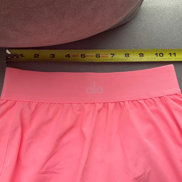 Alo Yoga Match Point Tennis Skirt Neon Bubblegum XS Alo Yoga Match Point Tennis Skirt Neon Bubblegum XS - Image 3