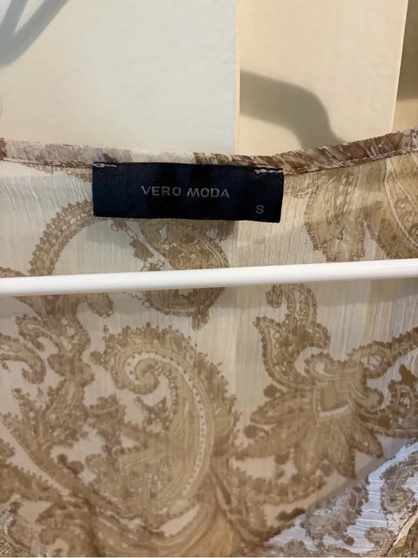 Vero moda romantic sheer Paisley Long-Sleeve top blouse - Image 2