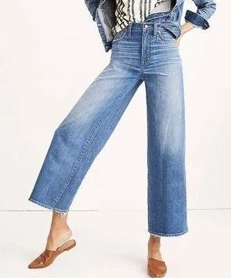 Madewell Wide Leg Crop Jeans - Image 9