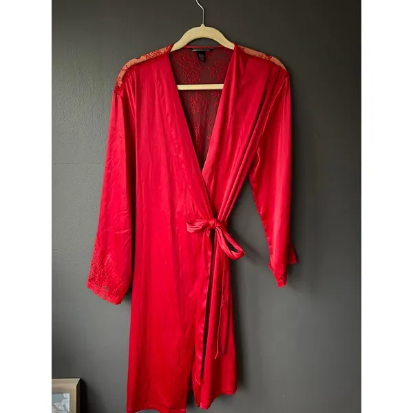 Victoria's Secret Red Satin Lace Wrap Tie Robe M/L - Image 3
