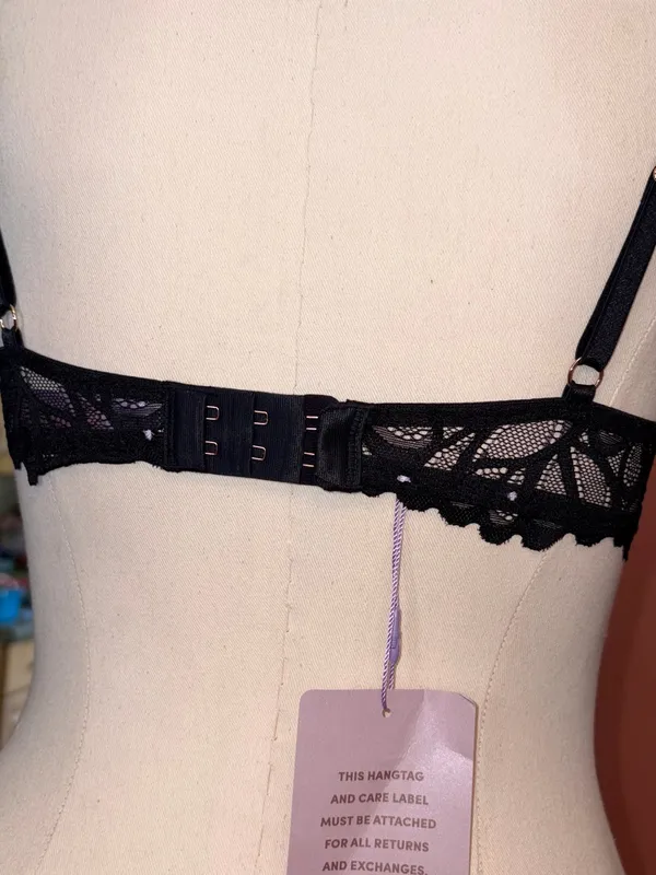NWT-Savage X Fenty lace bra - Image 3