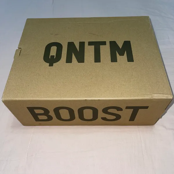 Yeezy Authentic   QNTM With Original Box - Image 9