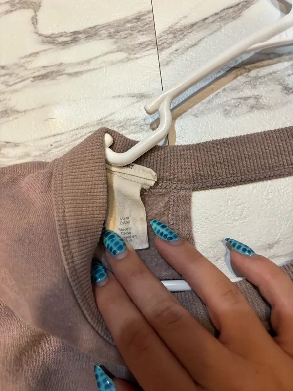 H&M open back crewneck - Image 3