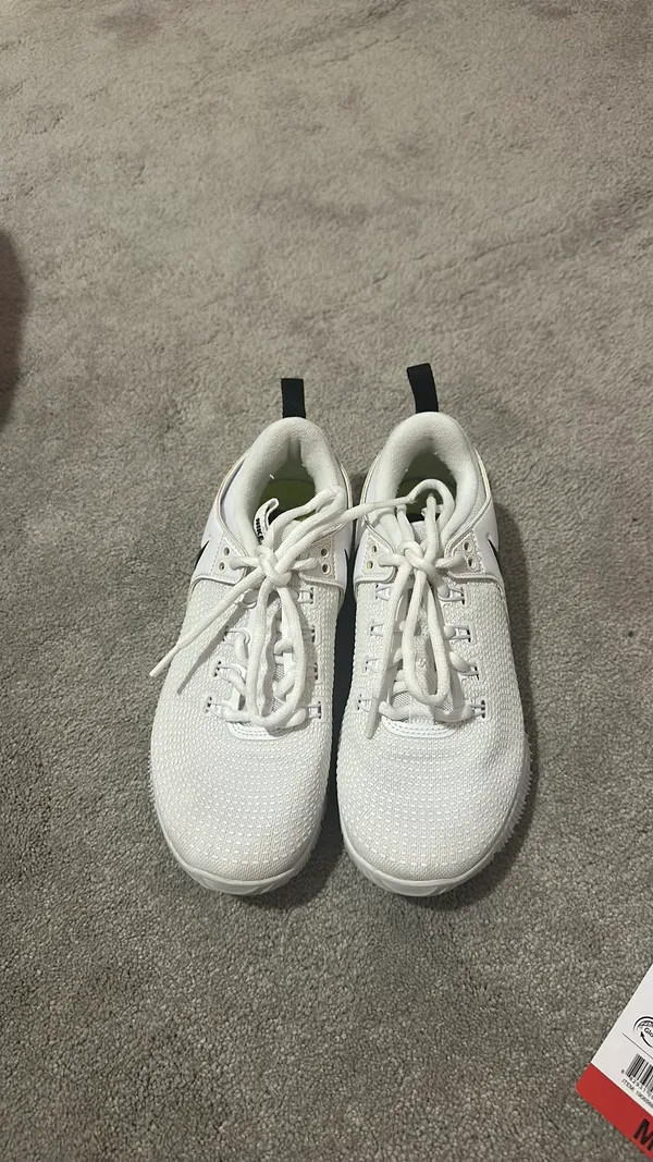 Women’s Nike Volleyball Shoes - Image 2