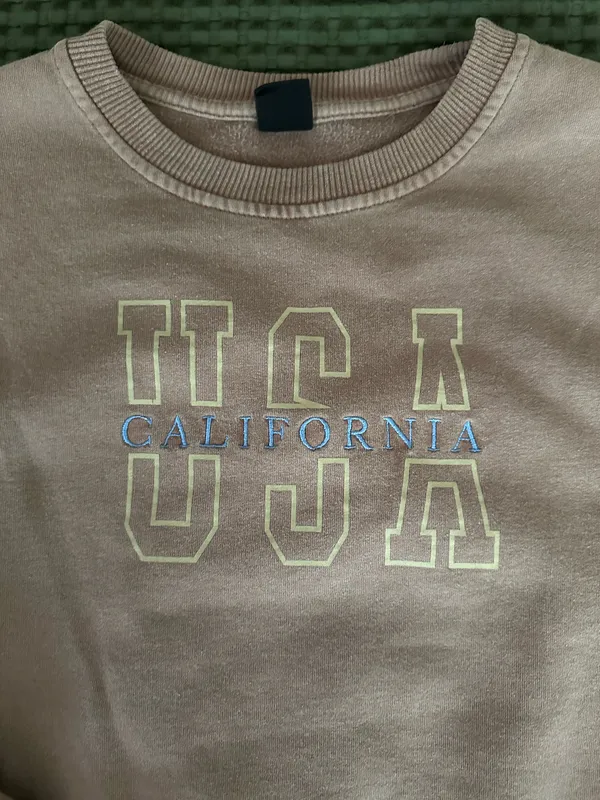 Urban Outfitters Crewneck Sweatshirt - Image 4
